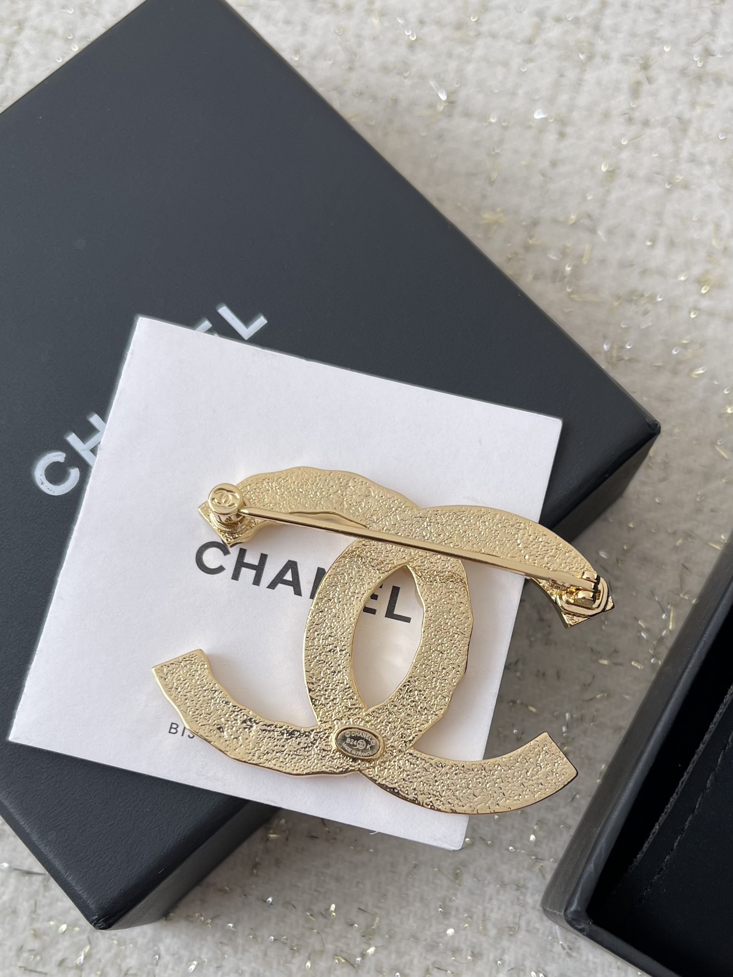 Chanel Light Gold CC Brooch - Best Replica Jewelry™