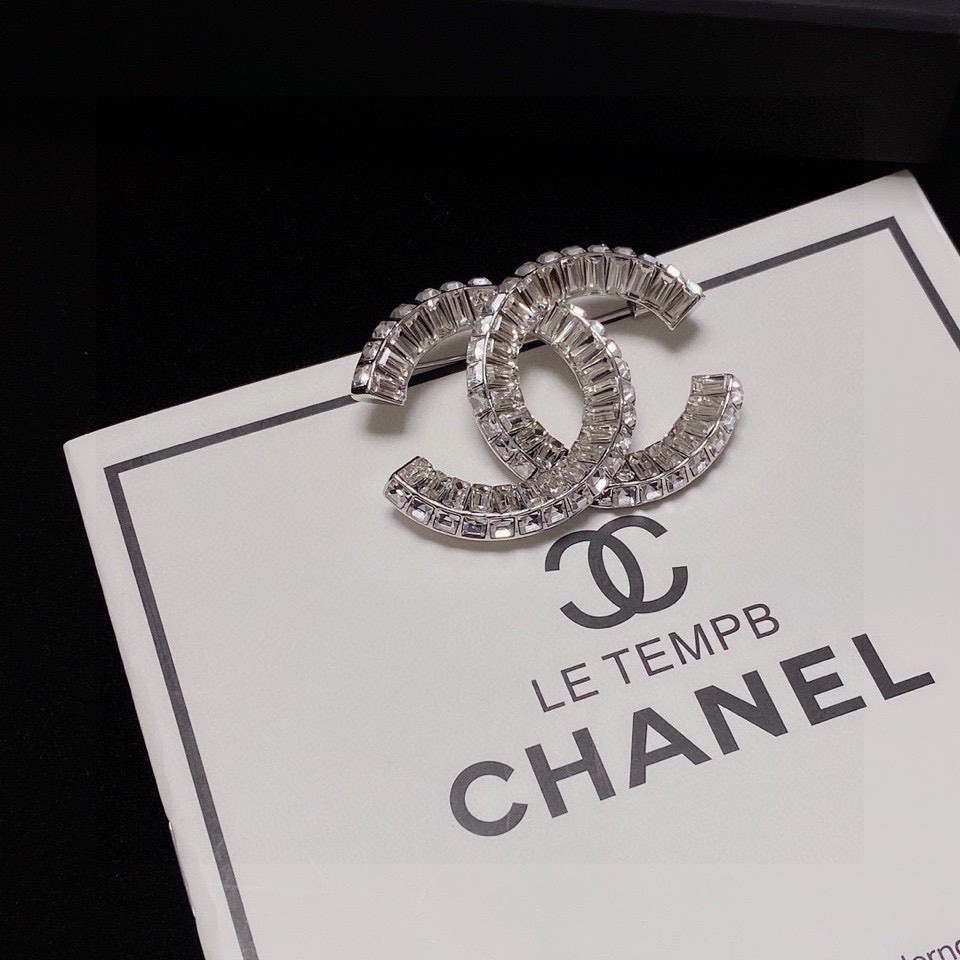 Chanel Rectangular Rhinestone CC Brooch - Best Replica Jewelry™