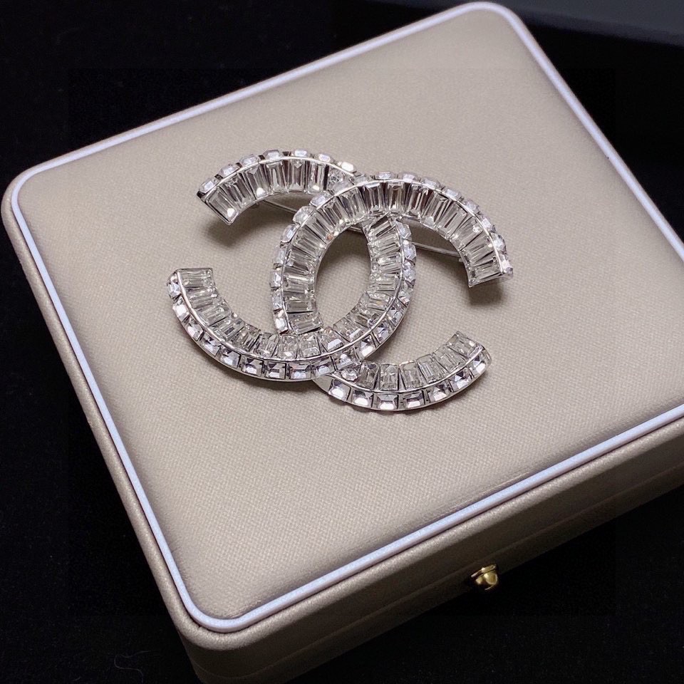 Chanel Rectangular Rhinestone CC Brooch - Best Replica Jewelry™