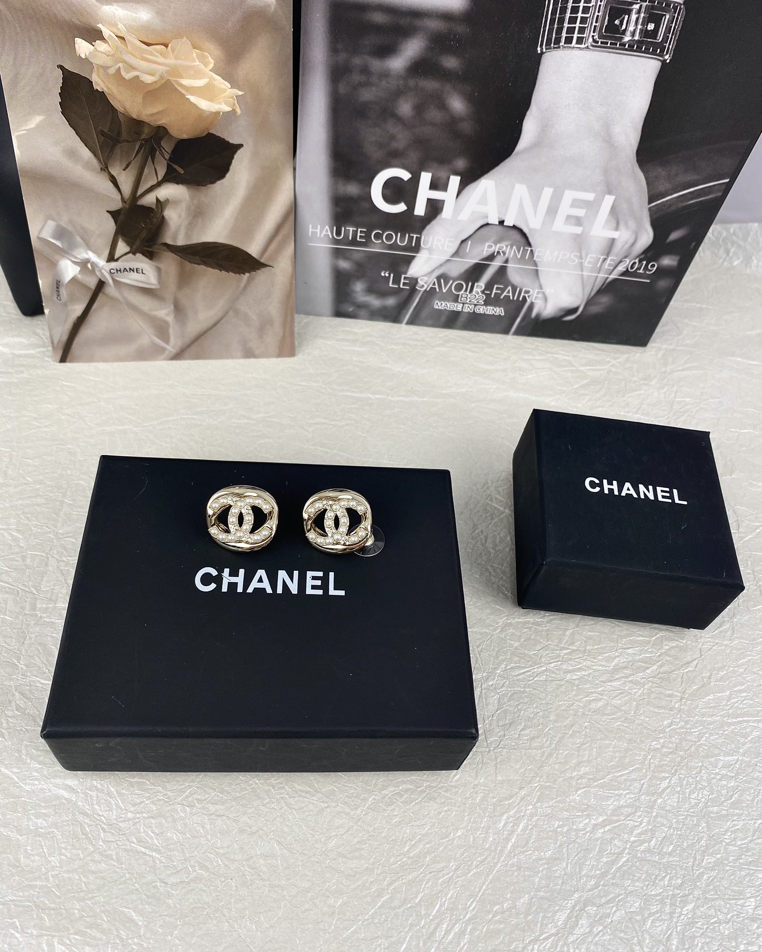 Chanel Diamond and Pearl  CC Pearl Stud Earrings - Best Replica Jewelry™