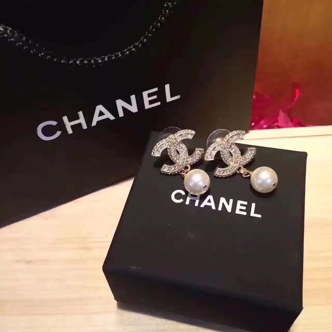 Chanel Classic Silver CC Pearl Dangle Earrings - Best Replica Jewelry™