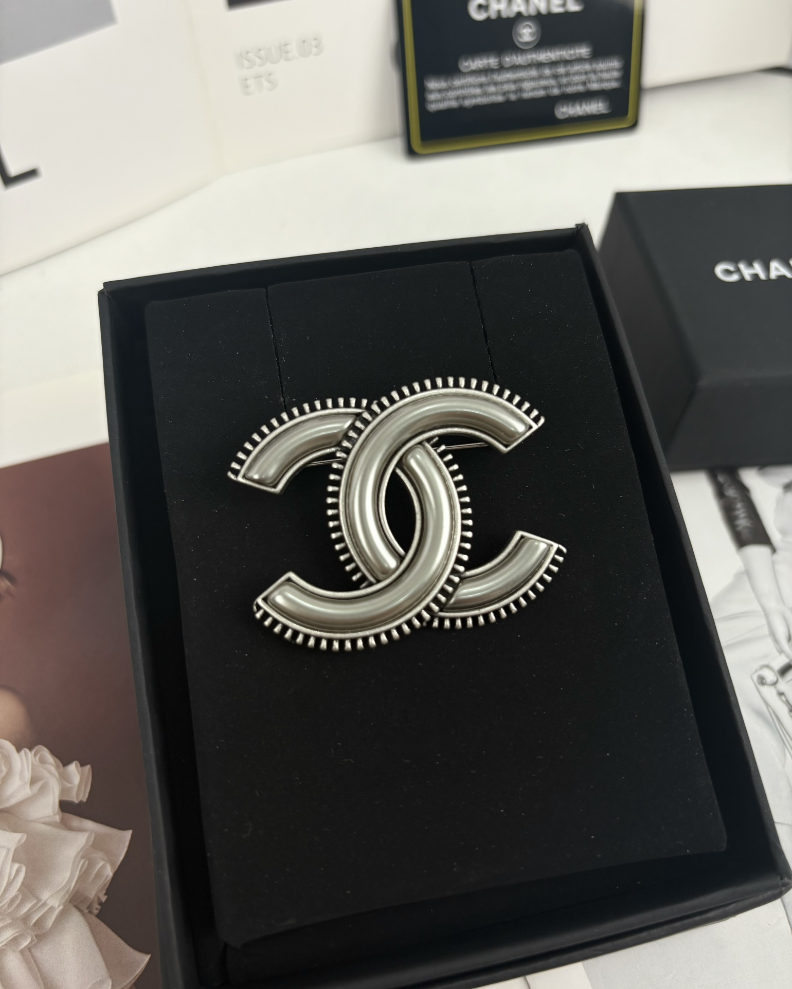 Chanel Vintage Gray CC Brooch - Best Replica Jewelry™