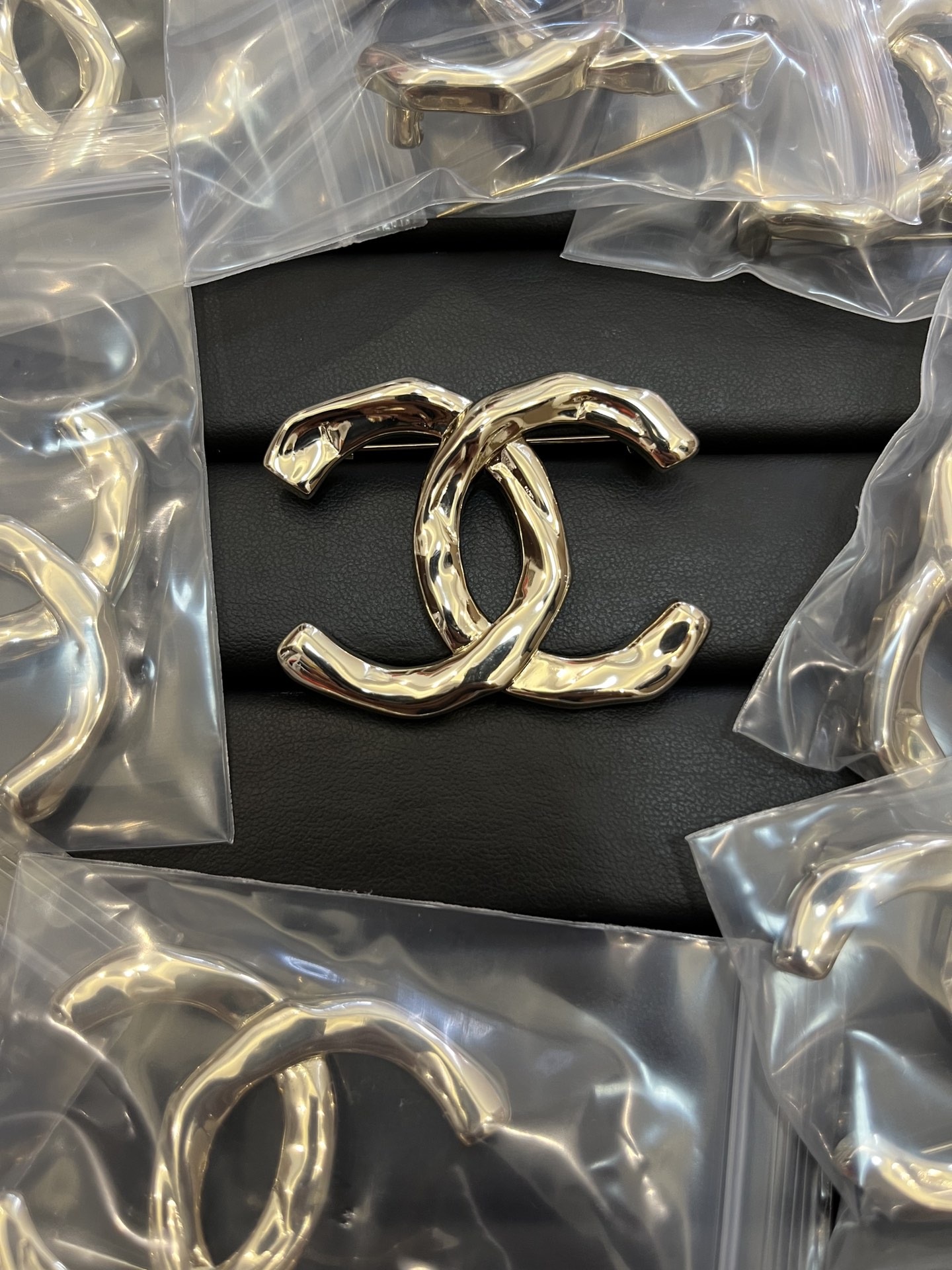 Chanel Personality Light Gold Brooch - Best Replica Jewelry™