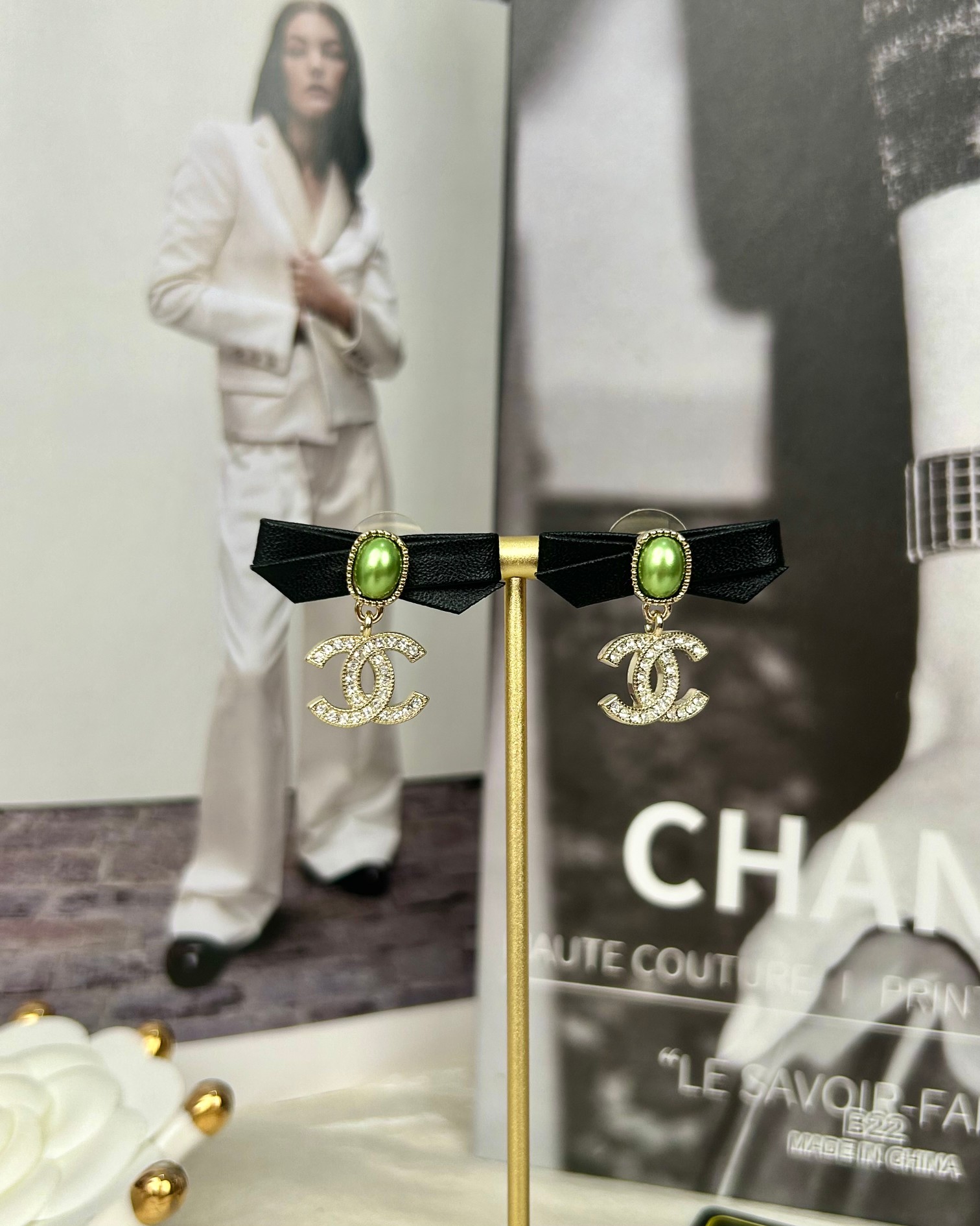 Chanel Leather Bow Green Pearl CC Dangle Earrings - Best Replica Jewelry™