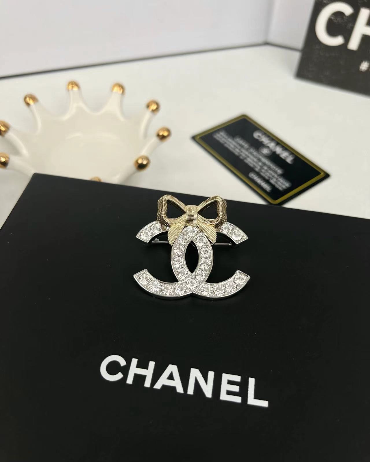 Chanel Light Gold Bow Mixed Silver CC Brooch Earrings Necklace - Best Replica Jewelry™