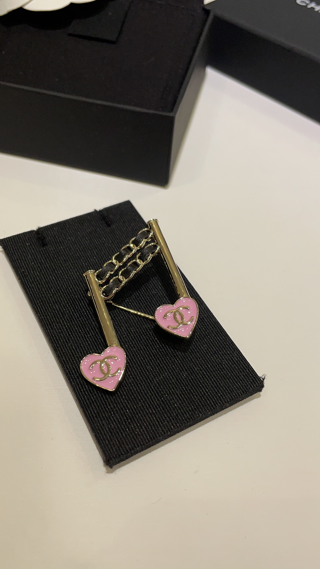 Chanel Pink Heart Note Brooch - Best Replica Jewelry™