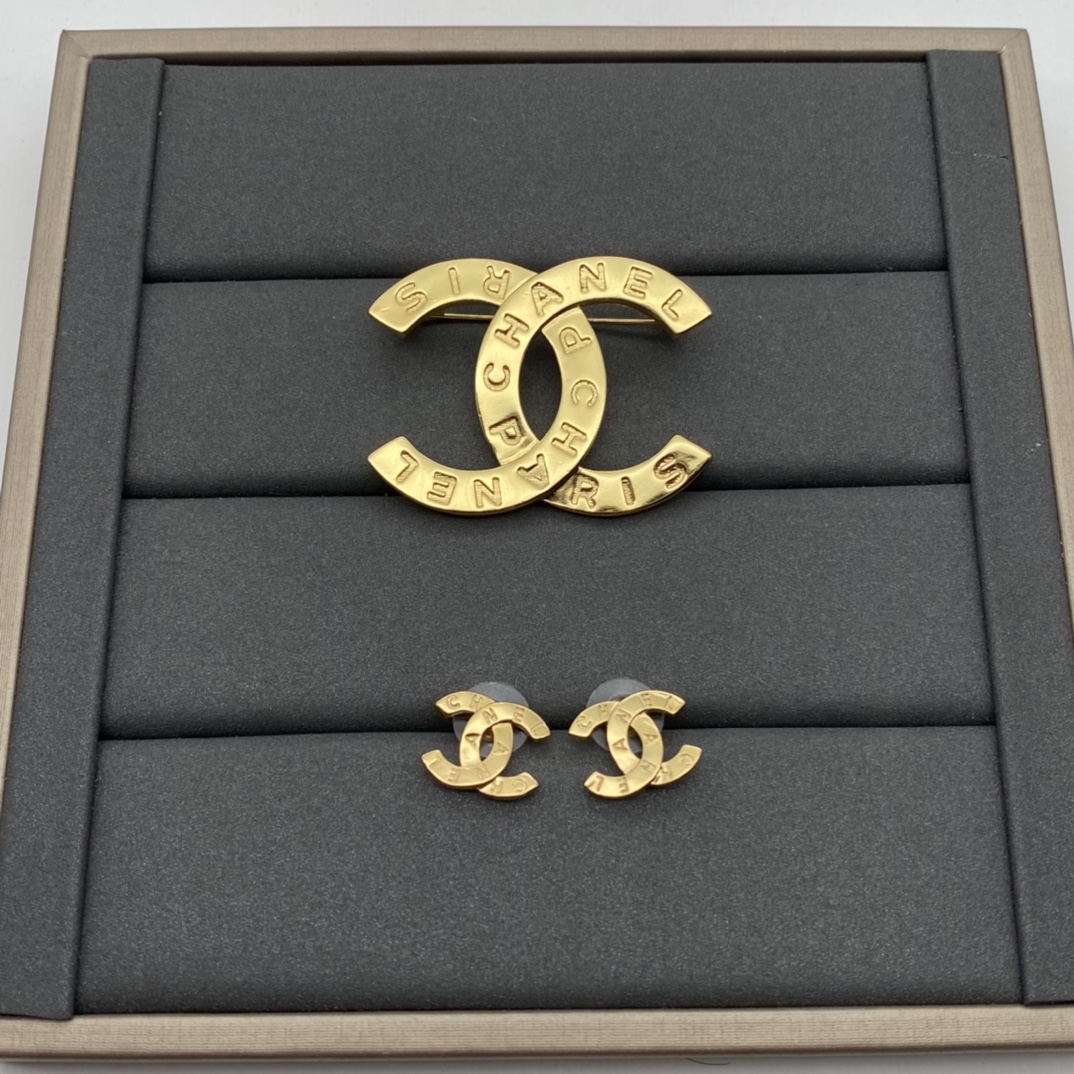Chanel Debossed Monogram Brooch Earrings - Best Replica Jewelry™
