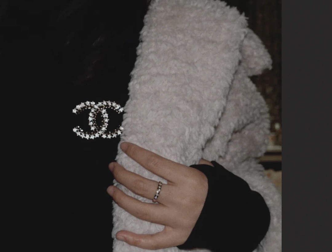 Chanel Little Star Leather Wrap CC Brooch - Best Replica Jewelry™