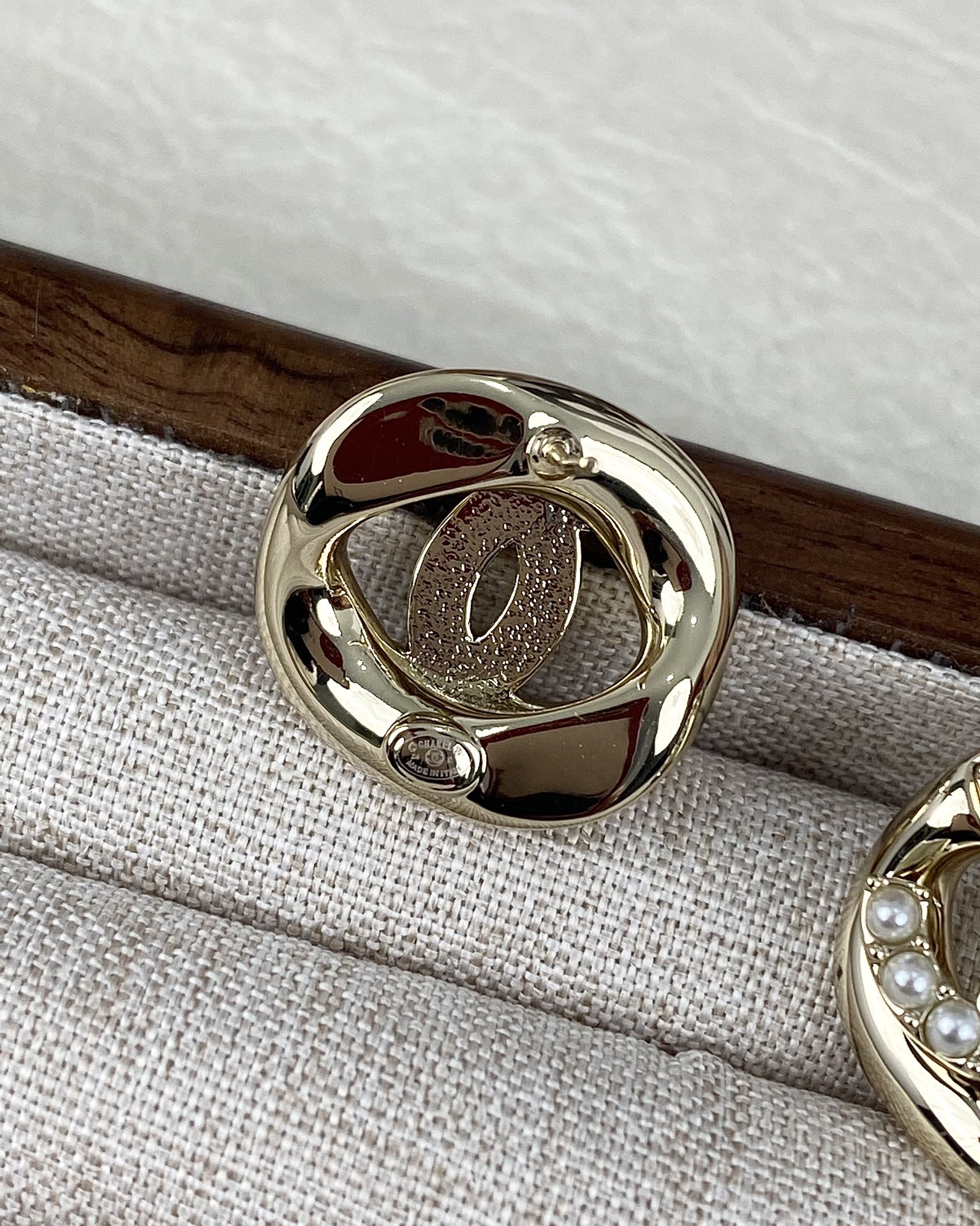 Chanel Diamond and Pearl  CC Pearl Stud Earrings - Best Replica Jewelry™