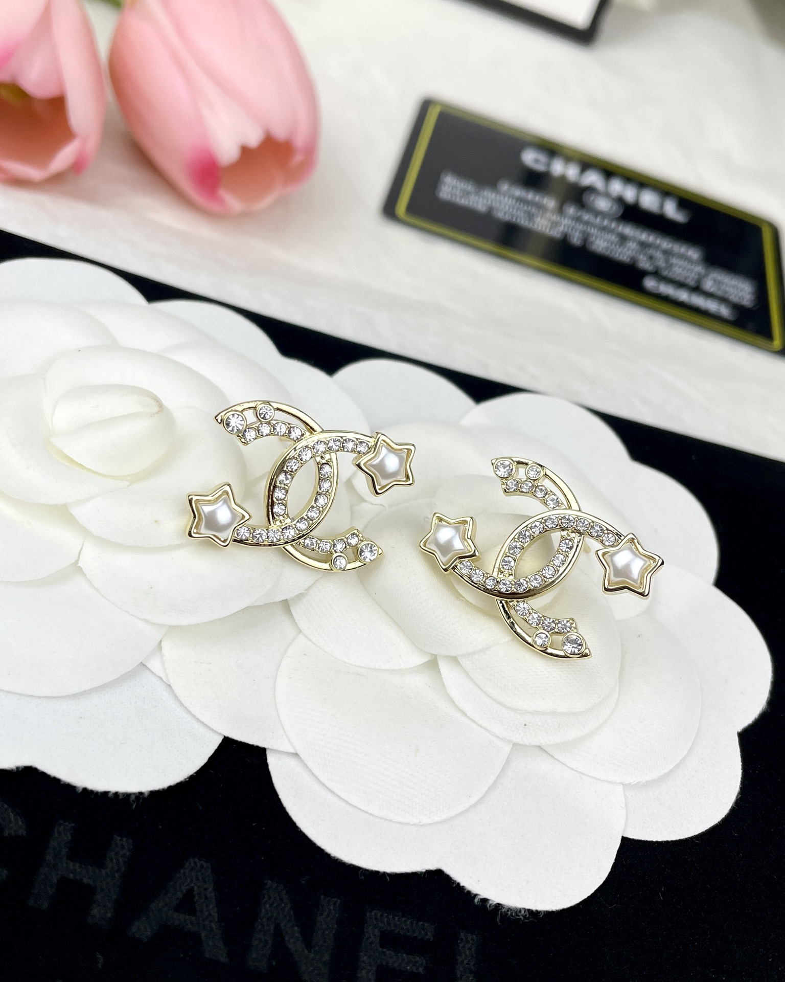 Chanel Hollow Star Rhinestone CC Earrings - Best Replica Jewelry™