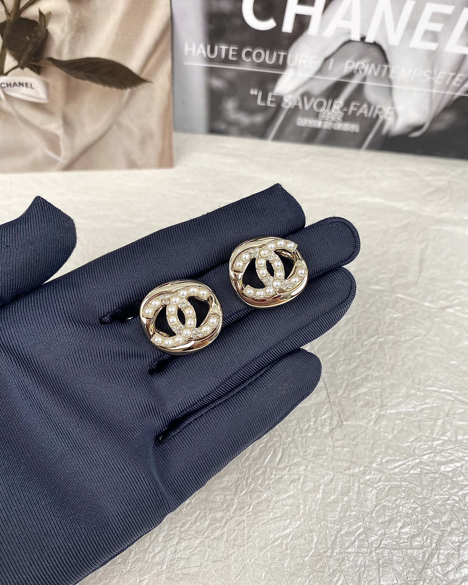 Chanel Diamond and Pearl  CC Pearl Stud Earrings - Best Replica Jewelry™