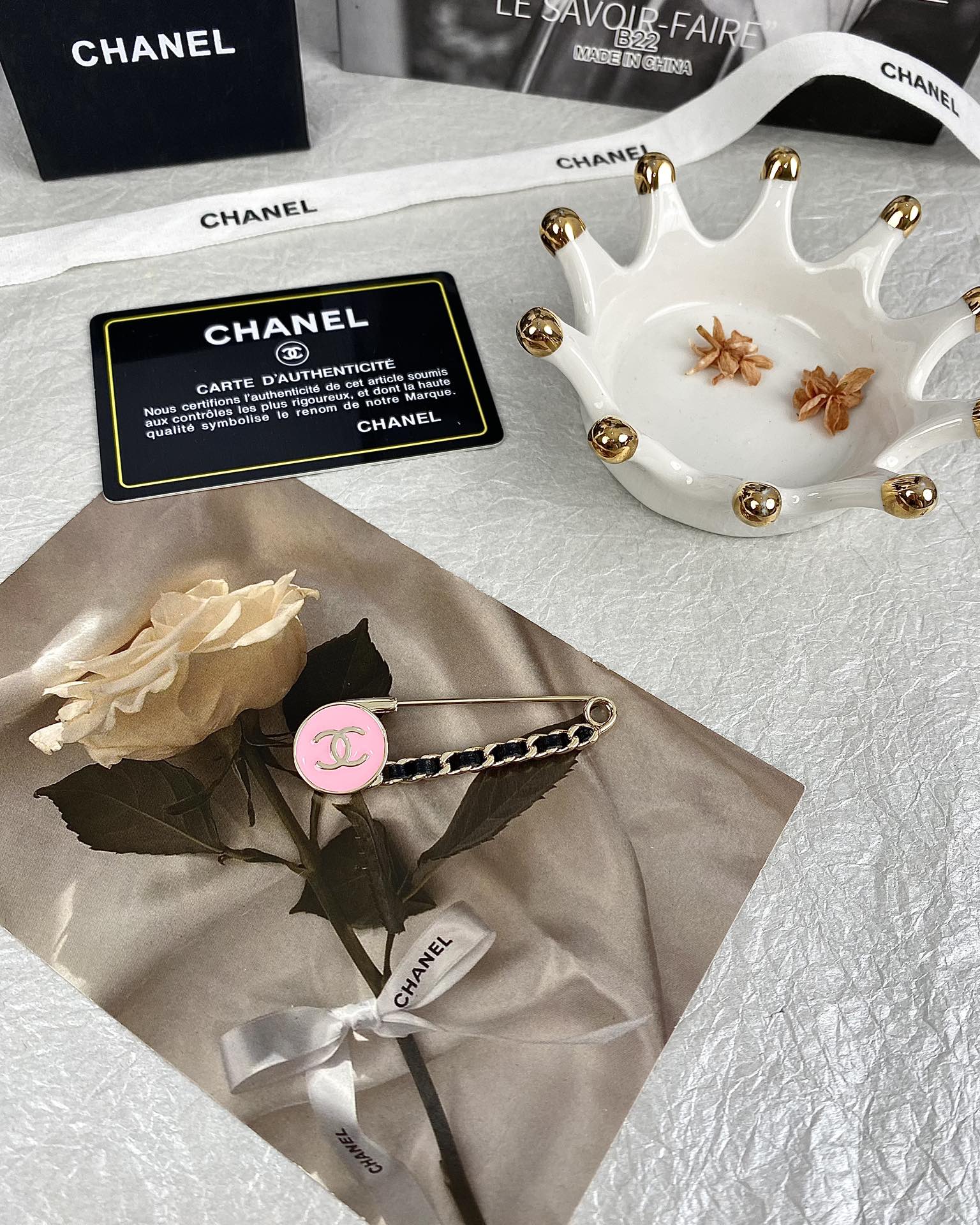 Chanel Pink Enamel Pin Brooch - Best Replica Jewelry™