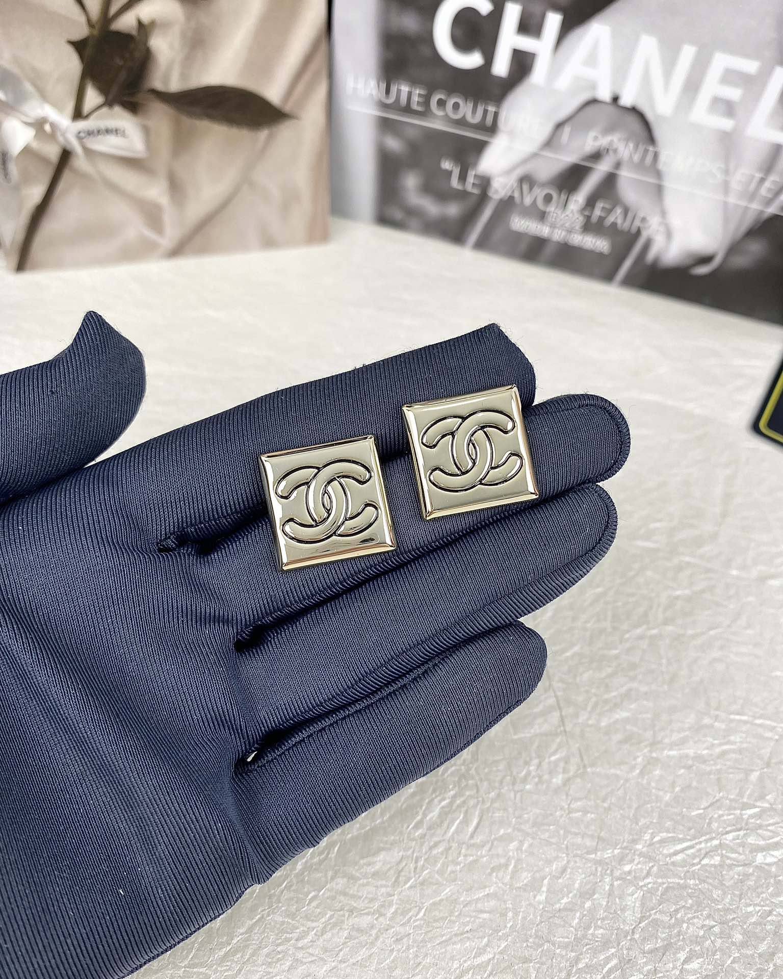 Chanel Square Pearl Stud Earrings - Best Replica Jewelry™