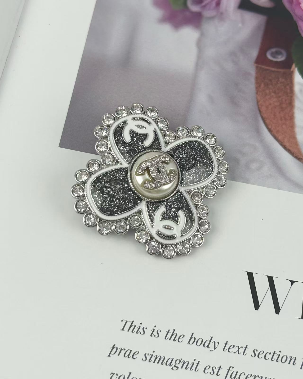 Chanel Clover Brooch - Best Replica Jewelry™