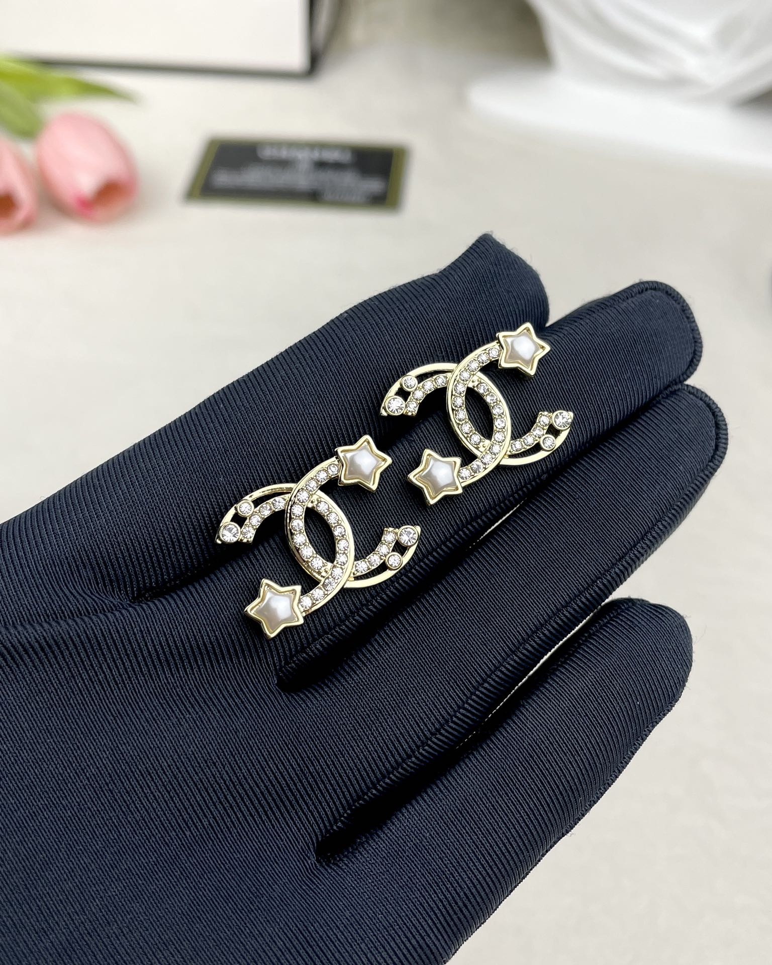 Chanel Hollow Star Rhinestone CC Earrings - Best Replica Jewelry™