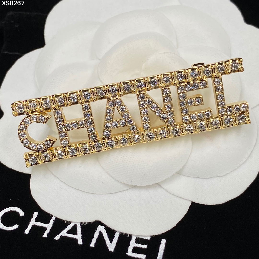 Chanel Monogram Letter Brooch - Best Replica Jewelry™