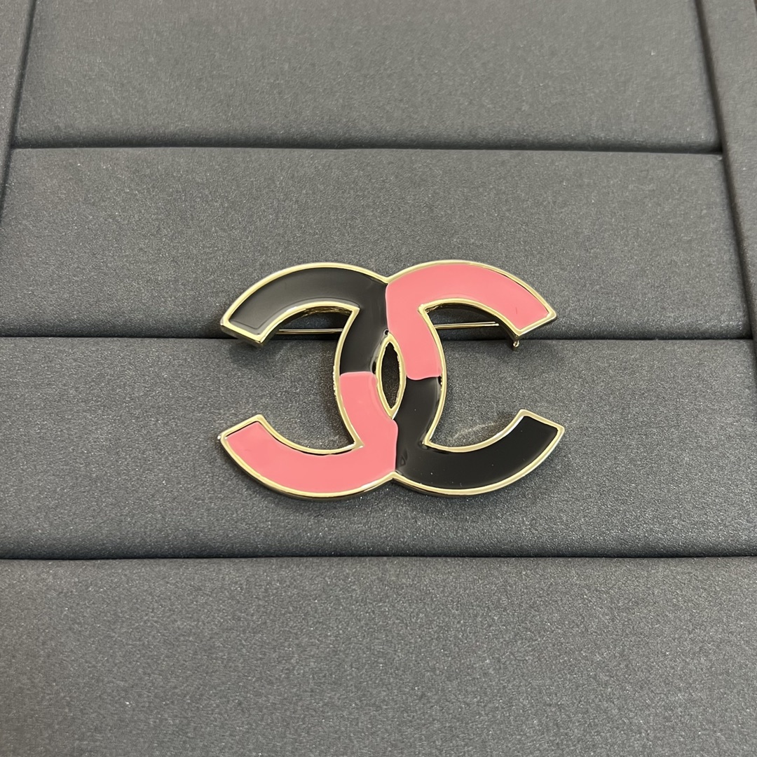 Chanel Enamel Mixed Color CC Brooch - Best Replica Jewelry™