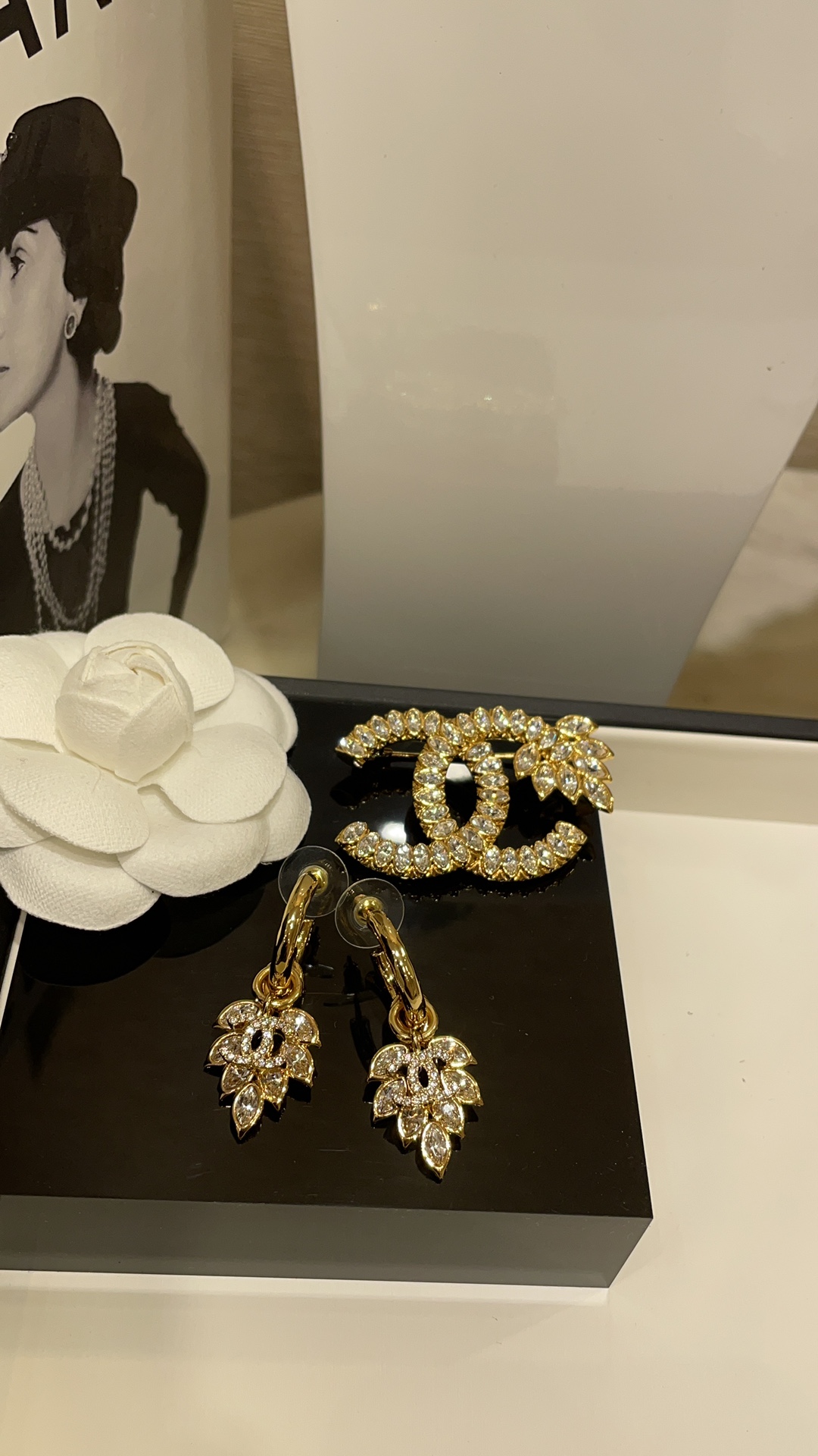 Chanel Luxury Full Diamond Ear of Wheat CC Brooch - Best Replica Jewelry™