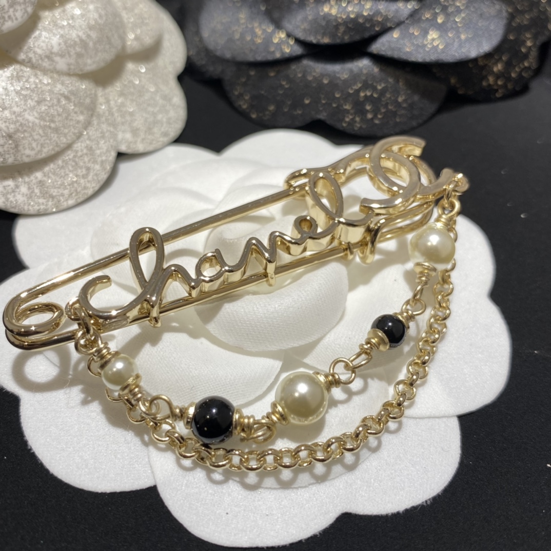 Chanel Pearl and Chain Pin Brooch - Best Replica Jewelry™