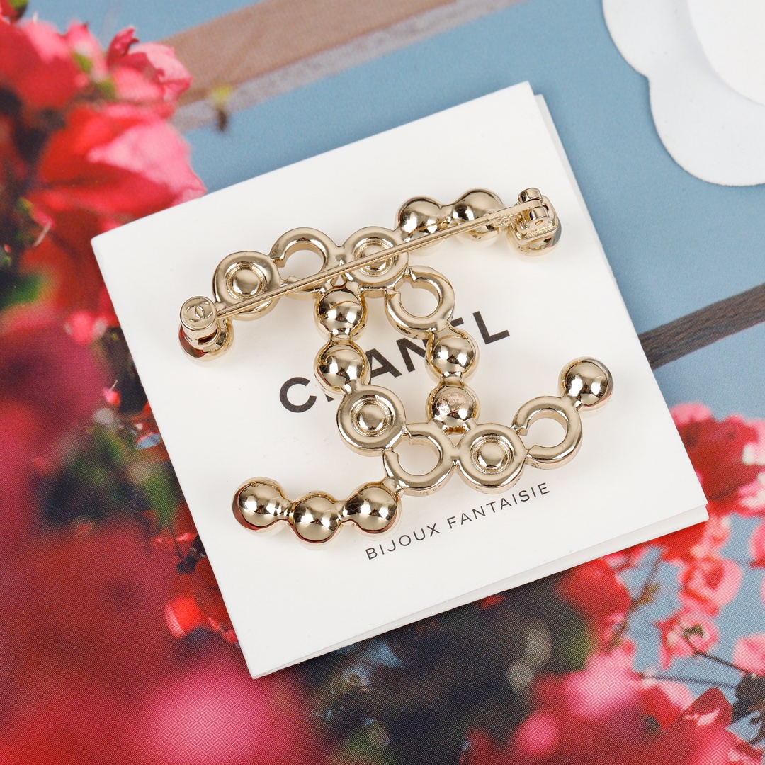 Chanel Faux Pearl CC Brooch - Best Replica Jewelry™