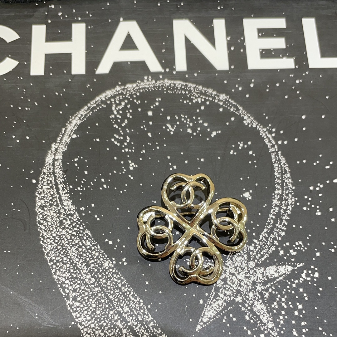 Chanel Light Gold Hollow Clover Brooch - Best Replica Jewelry™