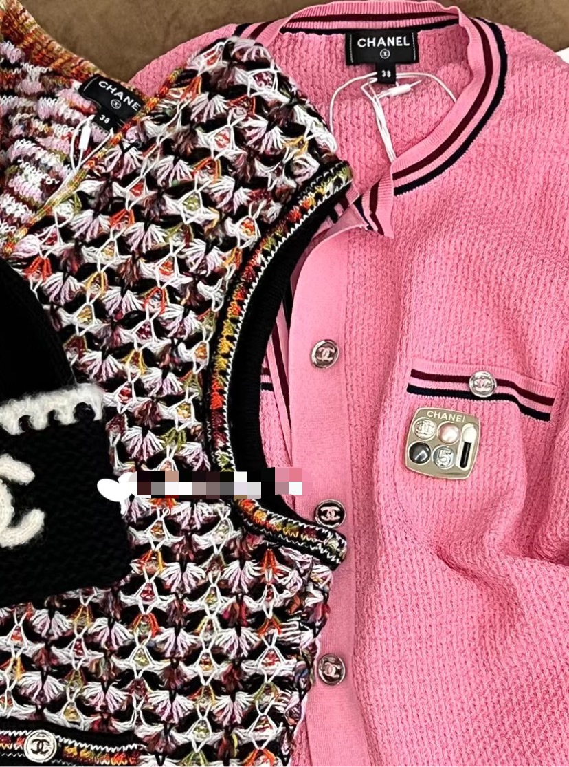 Chanel Eyeshadow Palette Brooch - Best Replica Jewelry™