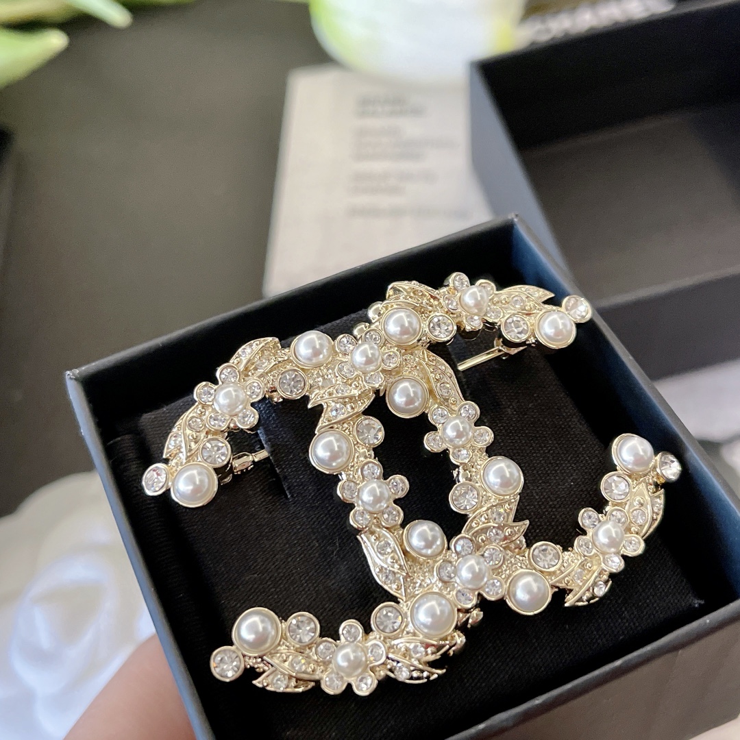 Chanel Flower Brooch - Best Replica Jewelry™