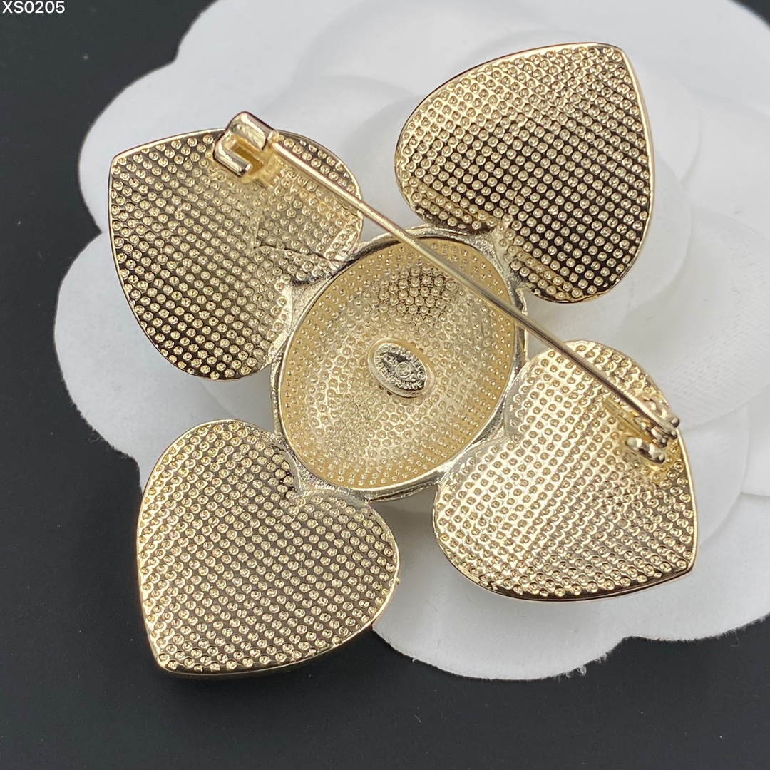 Chanel Four Hearts Brooch - Best Replica Jewelry™