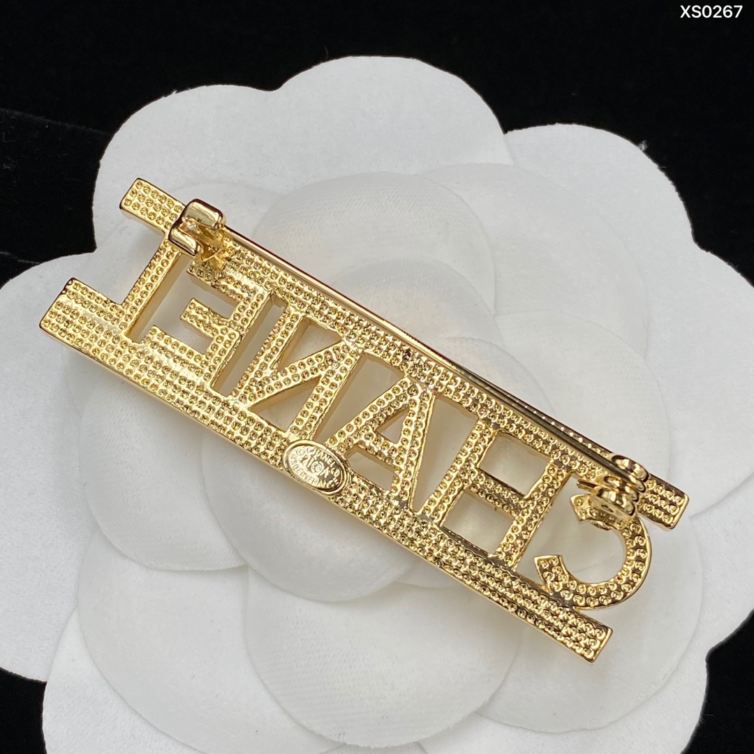 Chanel Monogram Letter Brooch - Best Replica Jewelry™