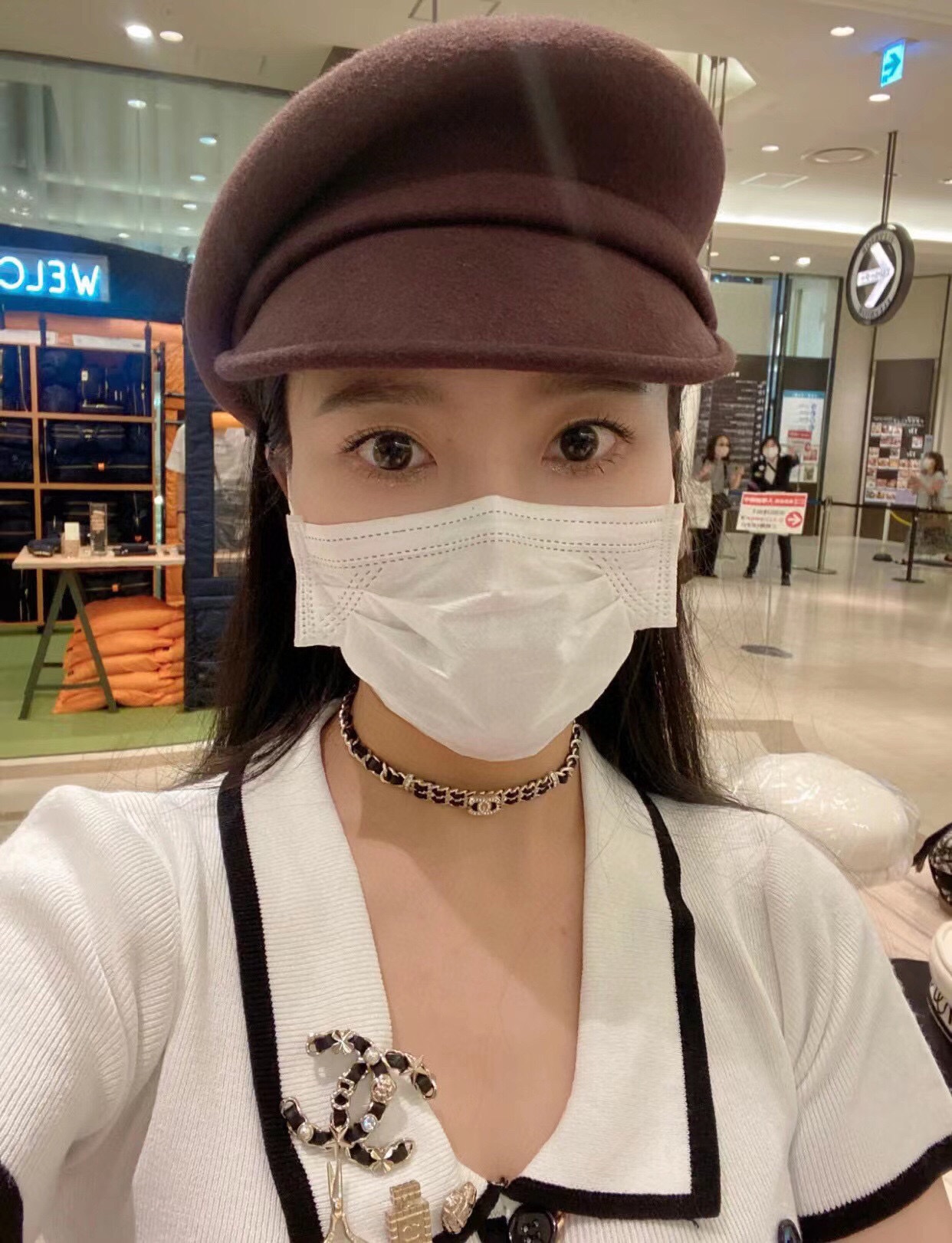 Chanel Star Leather Wrap Gold CC Brooch - Best Replica Jewelry™