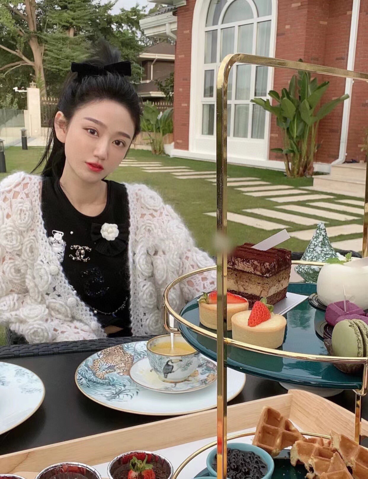 Chanel Star Leather Wrap Gold CC Brooch - Best Replica Jewelry™