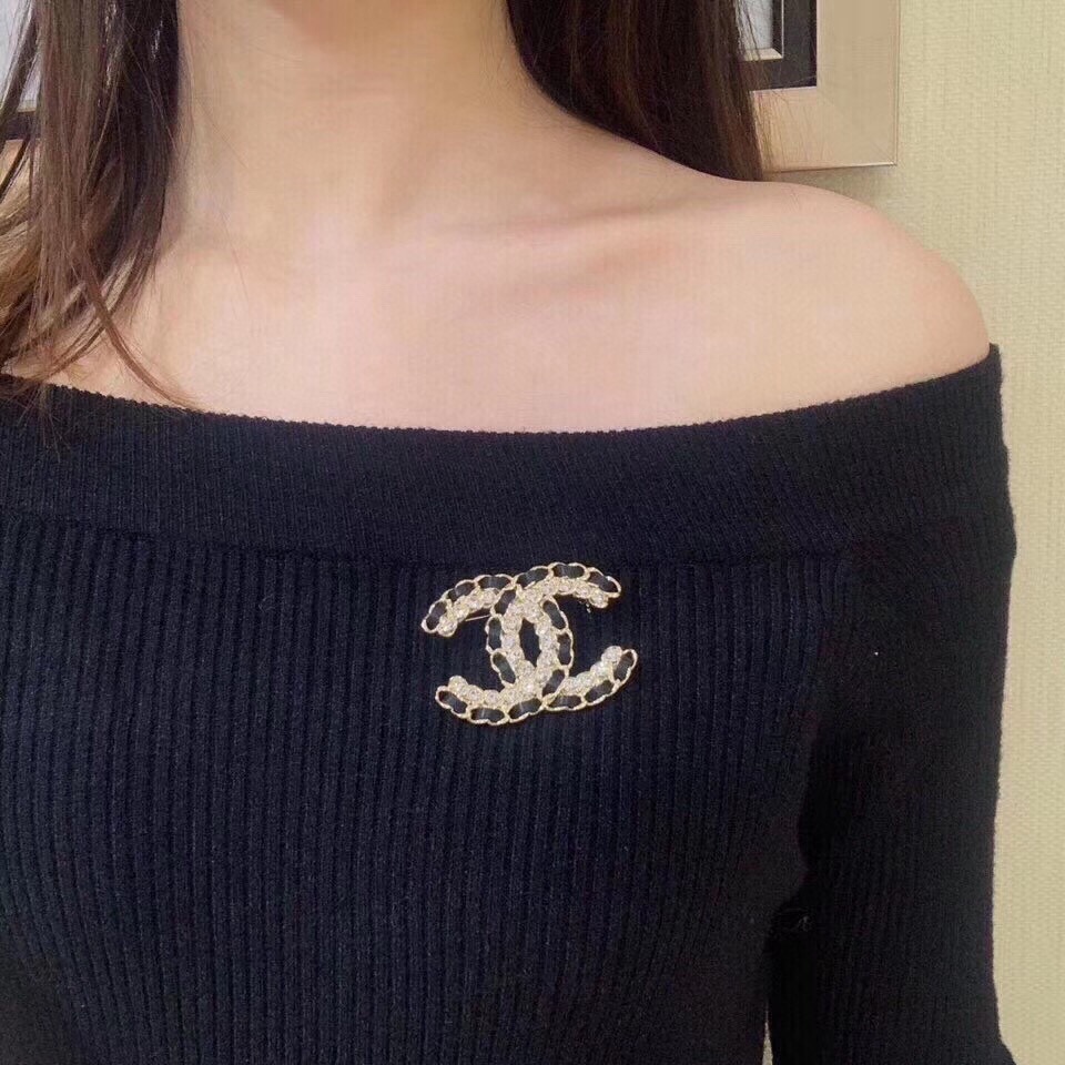 Chanel Leather Woven Diamond Paved Gold Brooch - Best Replica Jewelry™