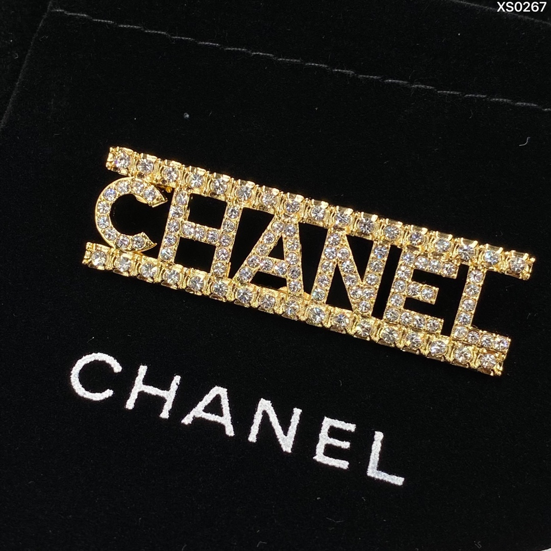 Chanel Monogram Letter Brooch - Best Replica Jewelry™