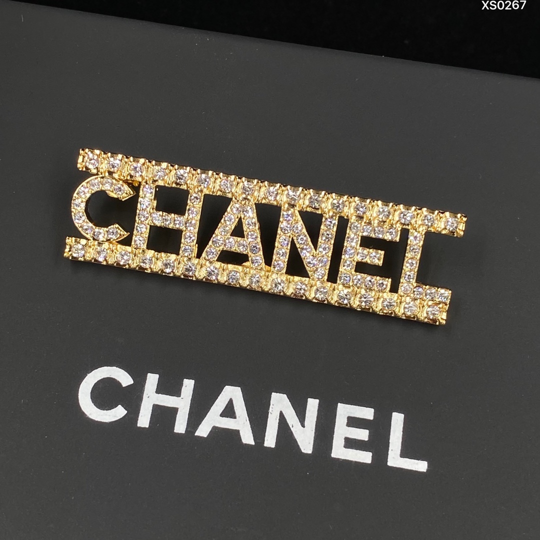 Chanel Monogram Letter Brooch - Best Replica Jewelry™