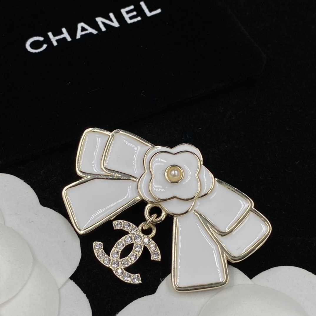 Chanel Camellia Black White Enamel Bow Brooch - Best Replica Jewelry™