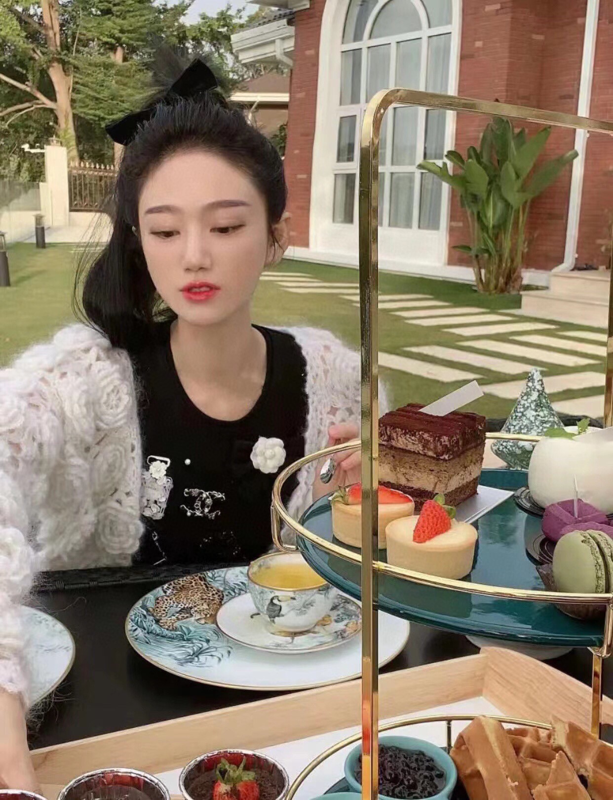 Chanel Star Leather Wrap Gold CC Brooch - Best Replica Jewelry™