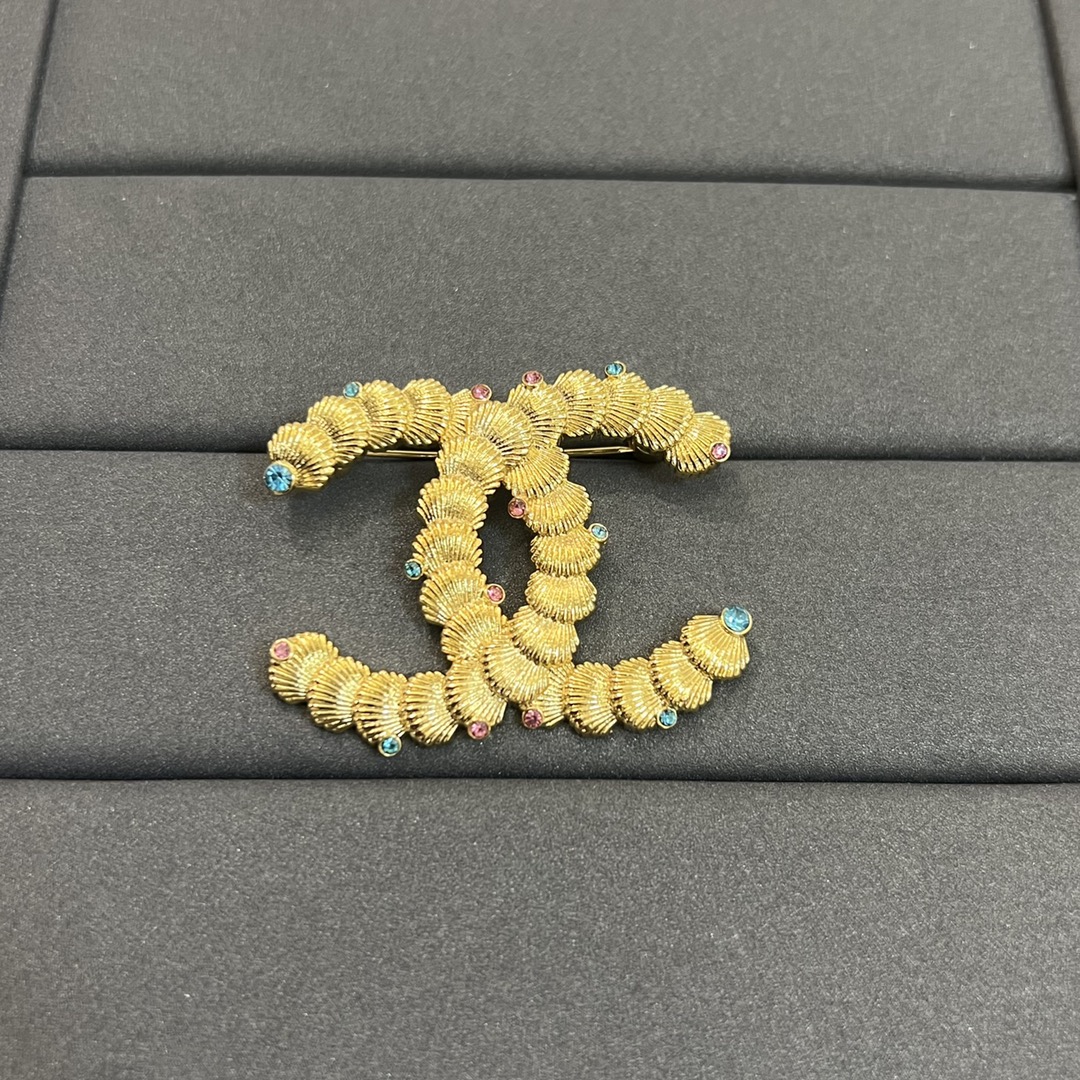 Chanel Enamel Mixed Color CC Brooch - Best Replica Jewelry™