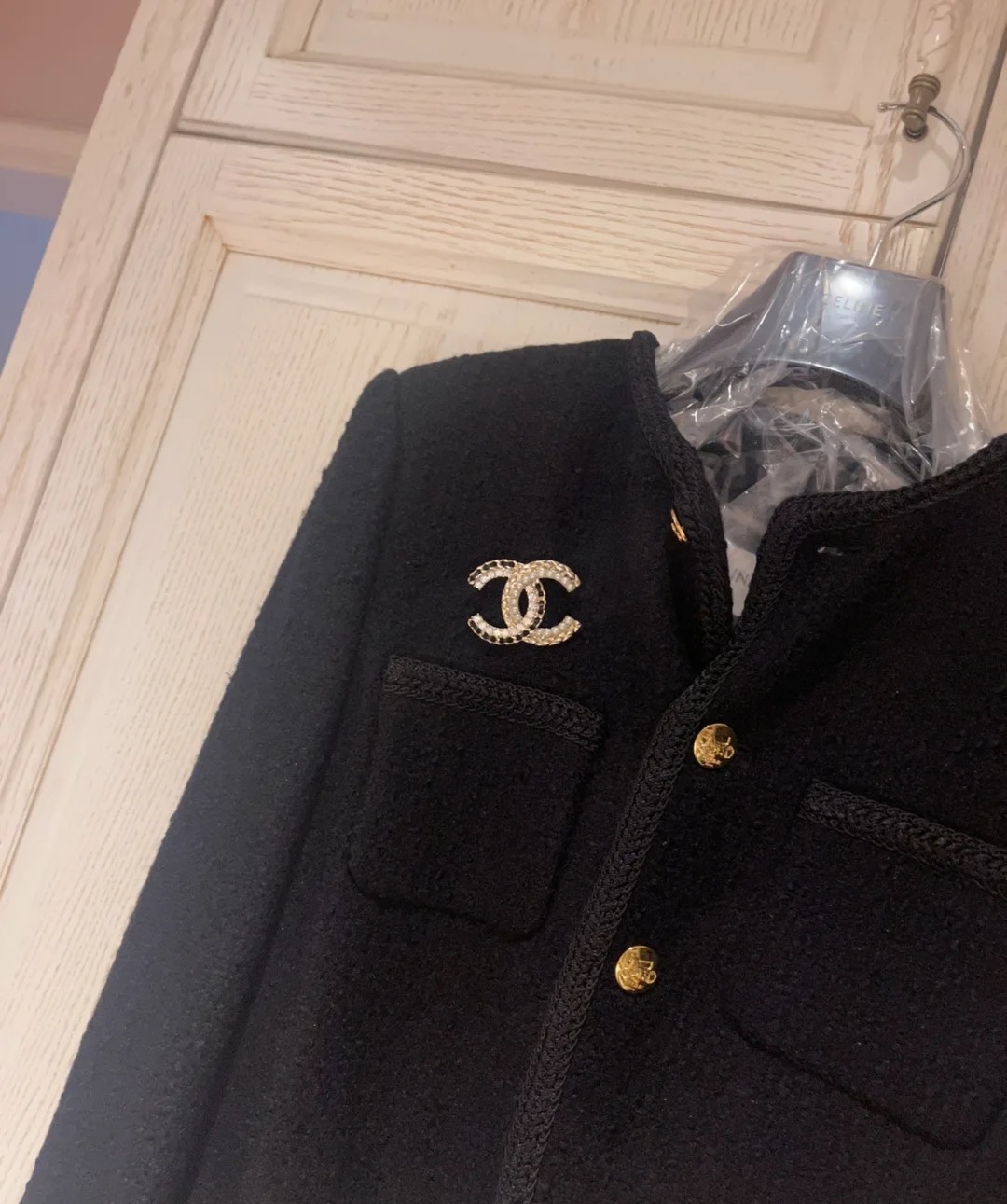 Chanel Leather Diamond Pearl CC Brooch - Best Replica Jewelry™