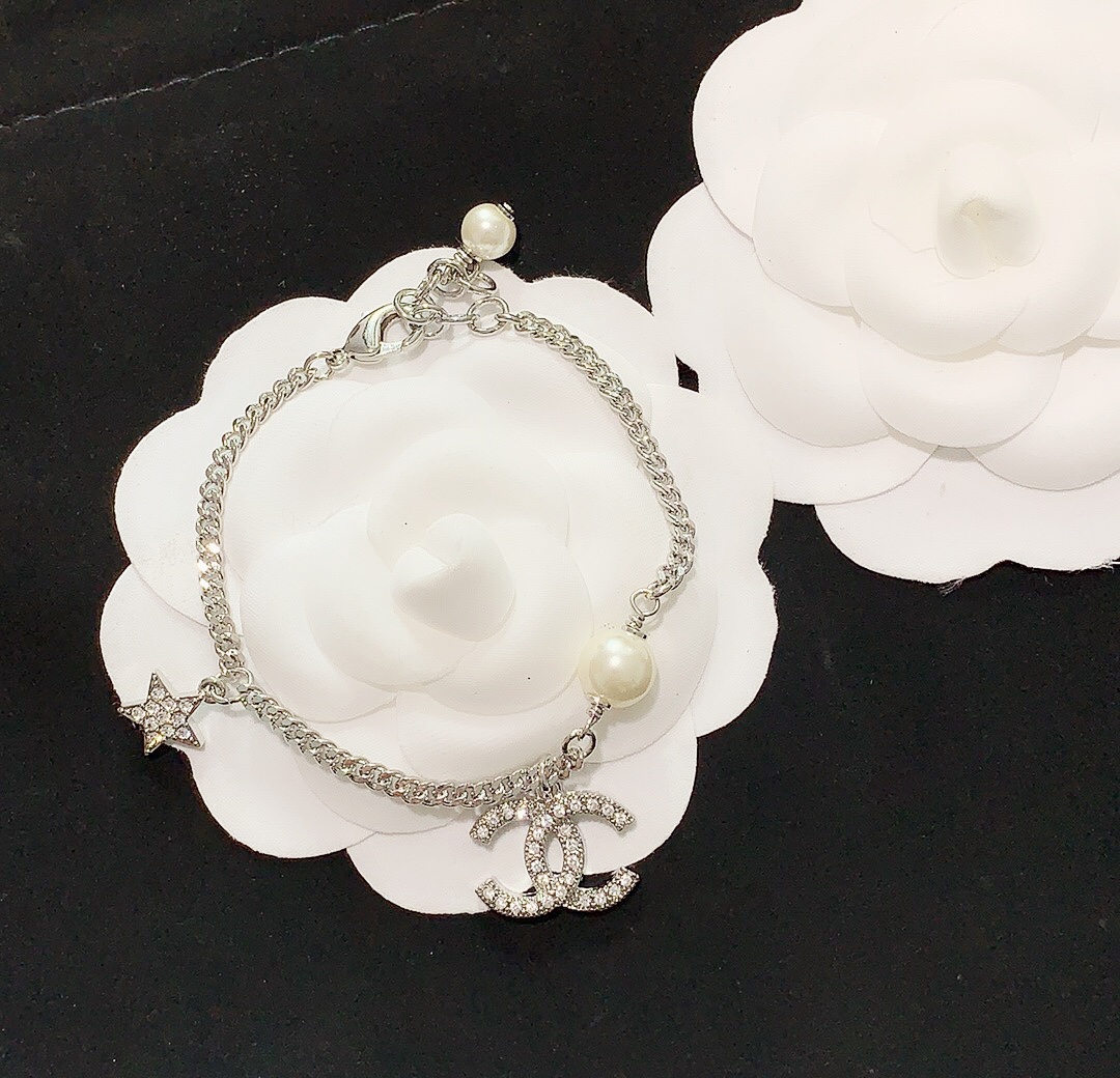 Chanel Star Pearl Chain Silver Bracelet - Best Replica Jewelry™