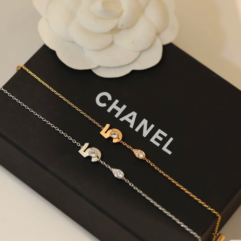 Chanel NO.5 Bracelet - Best Replica Jewelry™