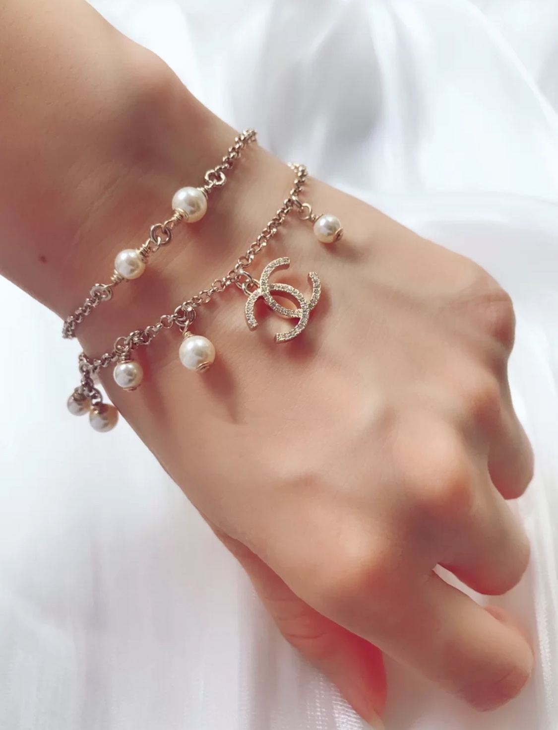 Chanel Dainty Two Layers Chain Pearl Bracelet - Best Replica Jewelry™