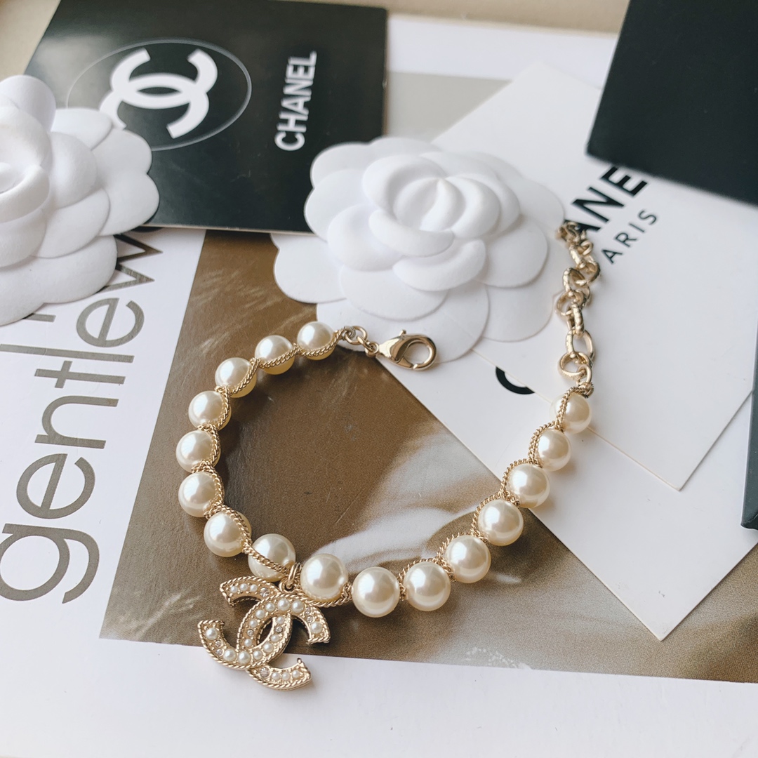 Chanel Light Gold Chain Wrap Pearl Bracelet with CC Charm - Best Replica Jewelry™