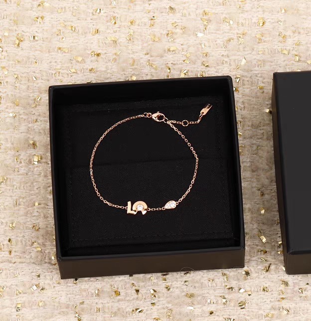 Chanel NO.5 Bracelet - Best Replica Jewelry™