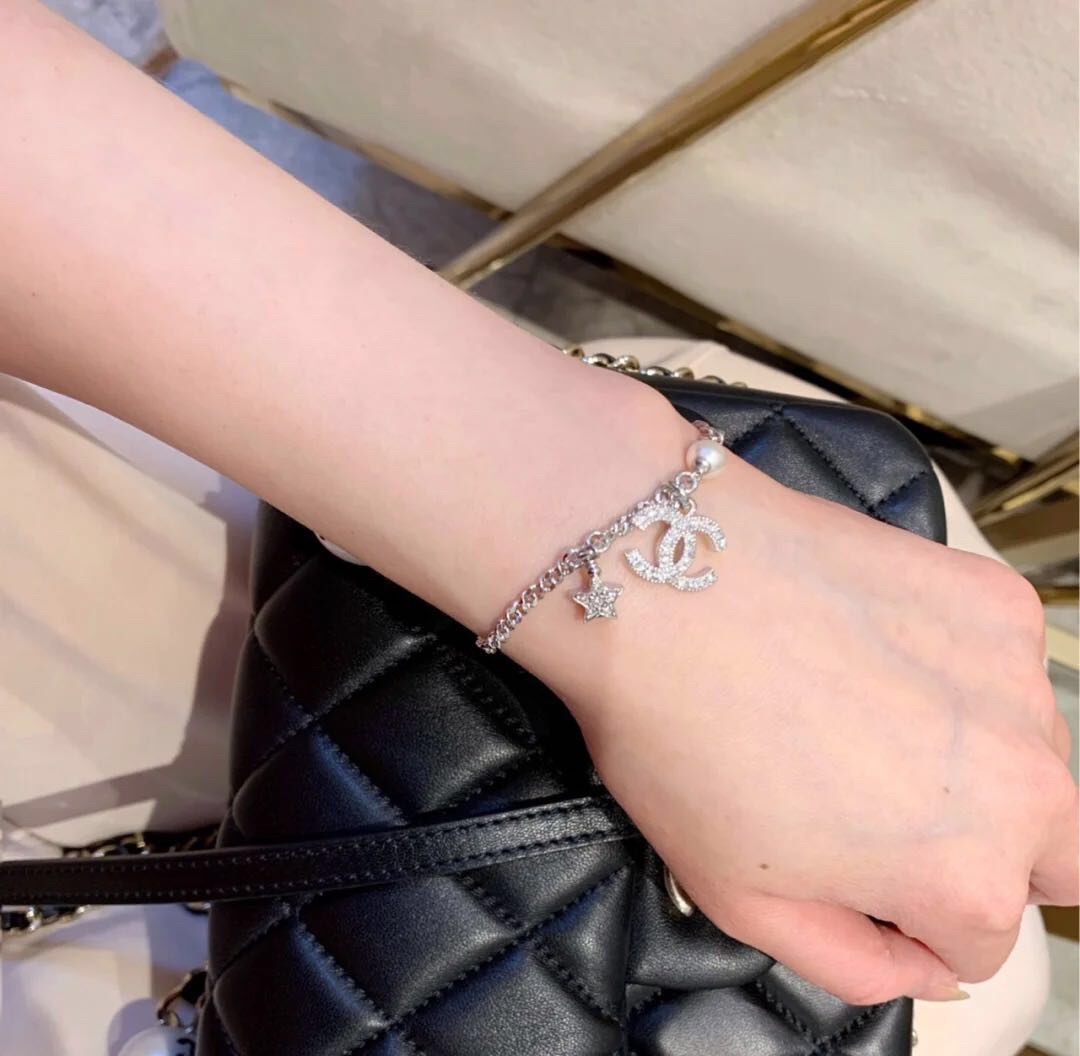 Chanel Star Pearl Chain Silver Bracelet - Best Replica Jewelry™