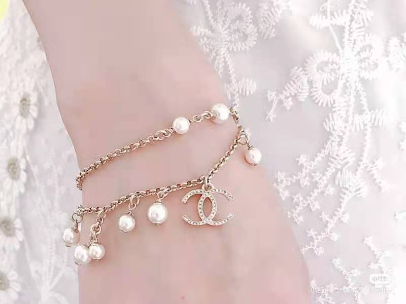 Chanel Dainty Two Layers Chain Pearl Bracelet - Best Replica Jewelry™