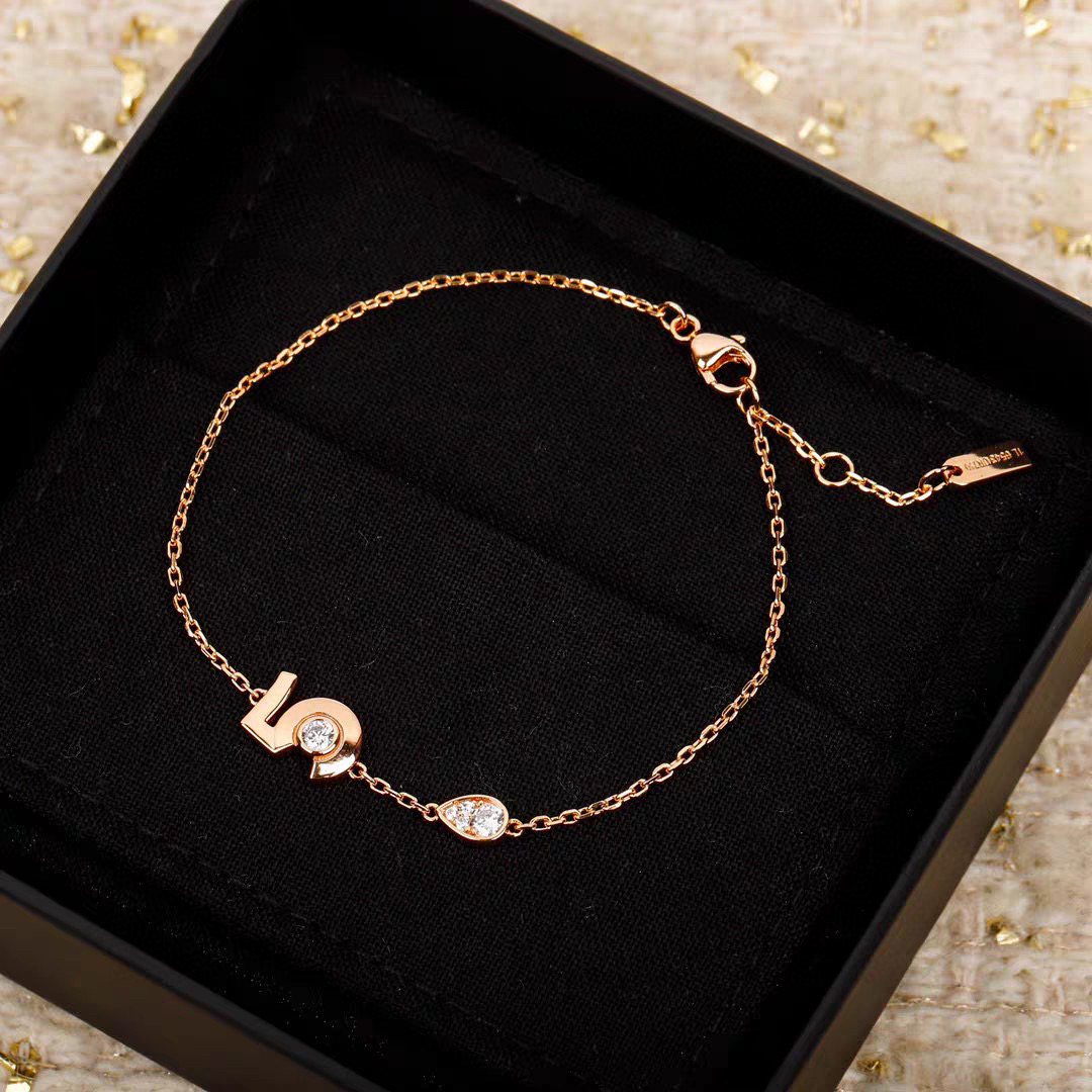 Chanel NO.5 Bracelet - Best Replica Jewelry™