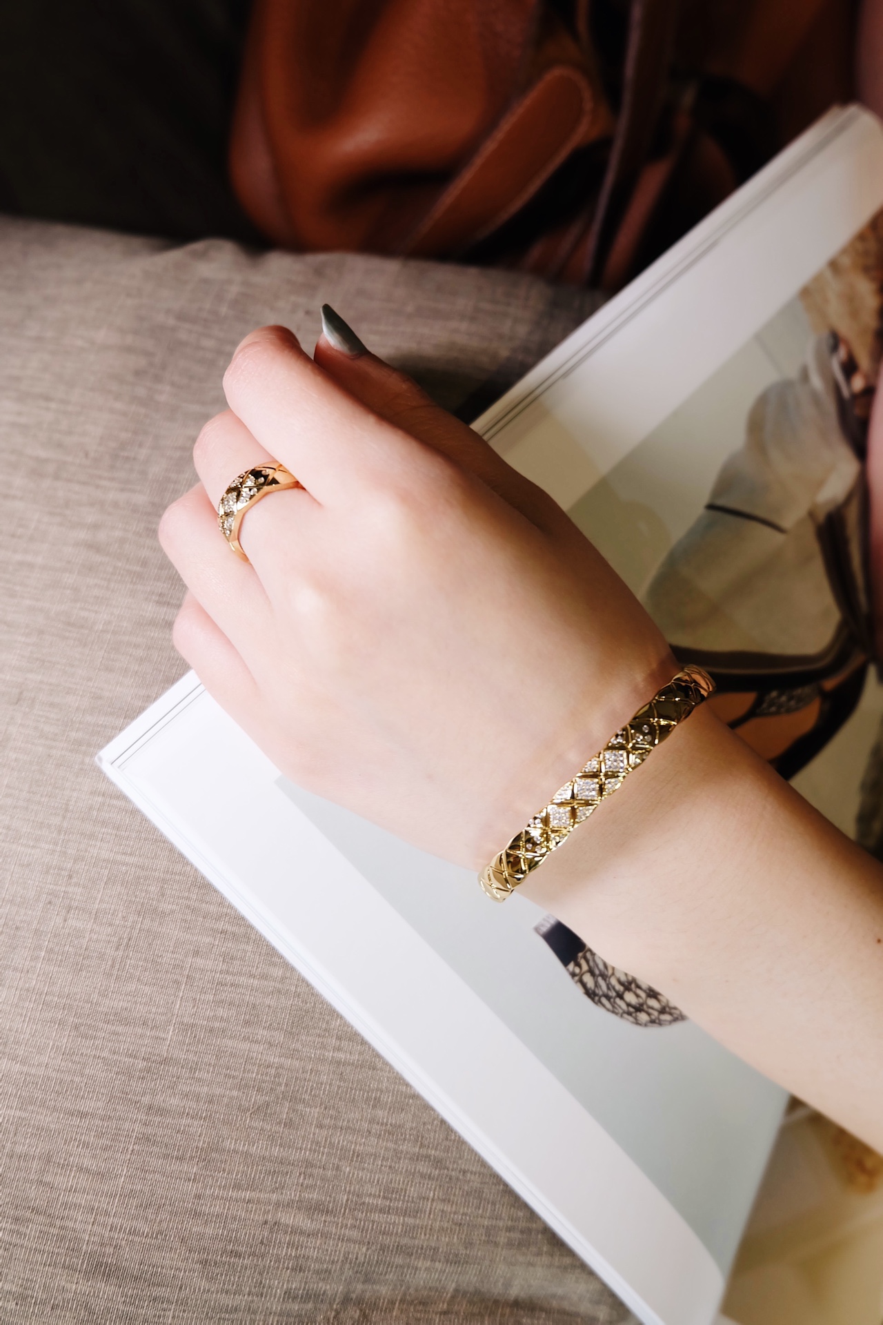 Chanel Diamond Coco Crush Bangle Bracelet - Wide Version - Best Replica Jewelry™