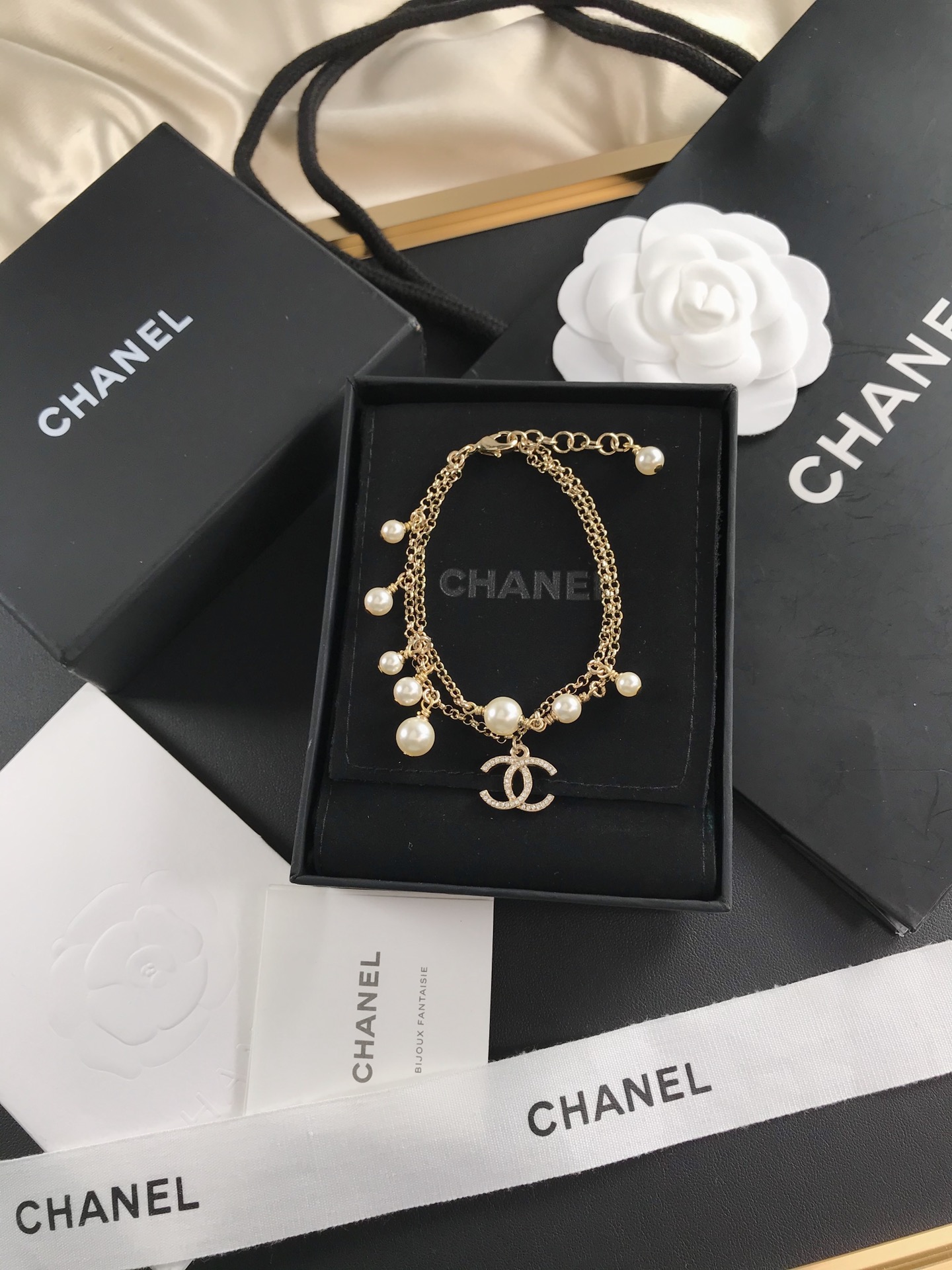 Chanel Dainty Two Layers Chain Pearl Bracelet - Best Replica Jewelry™