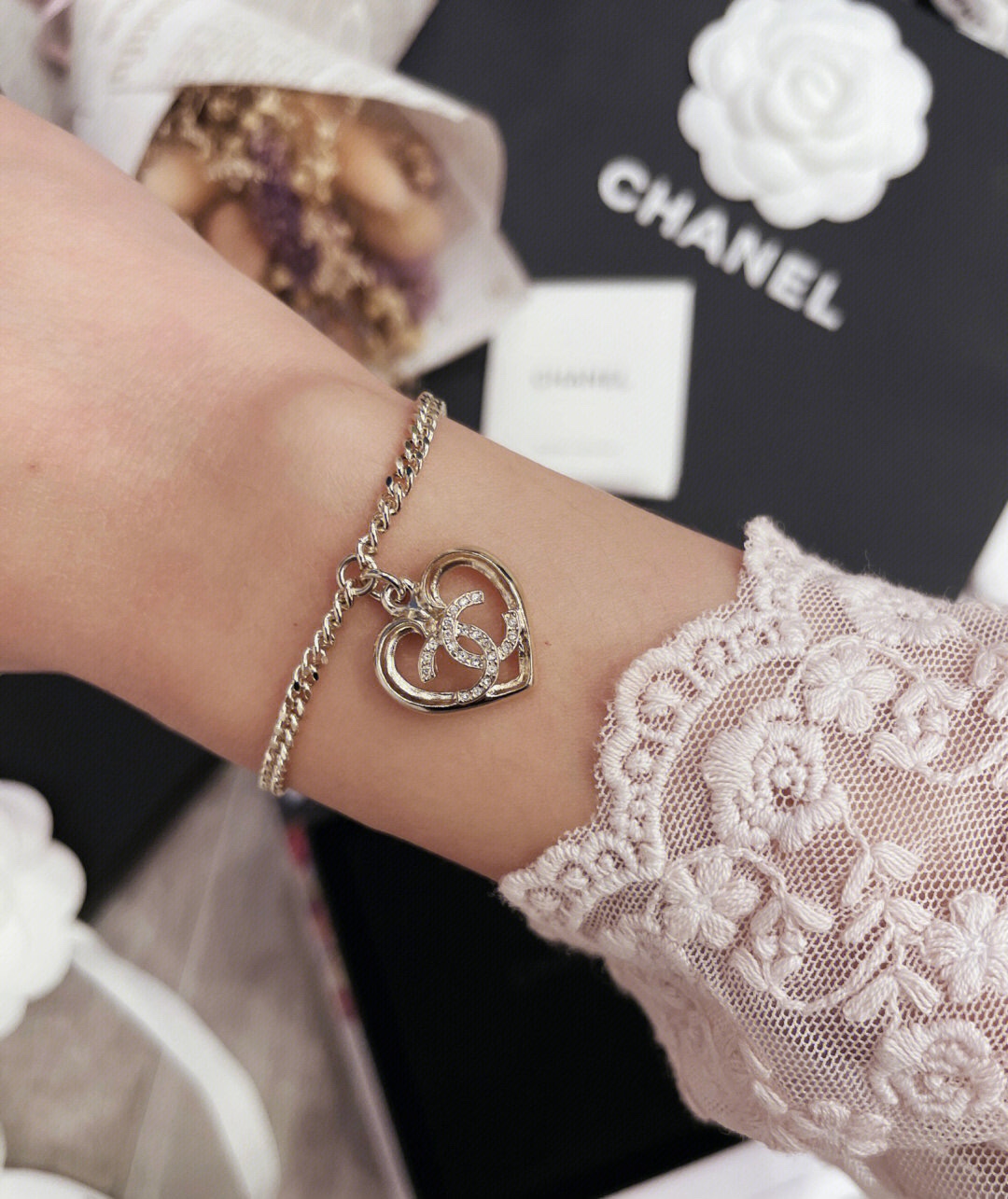 Chanel Hollow Heart Charm O Chain Bracelet - Best Replica Jewelry™