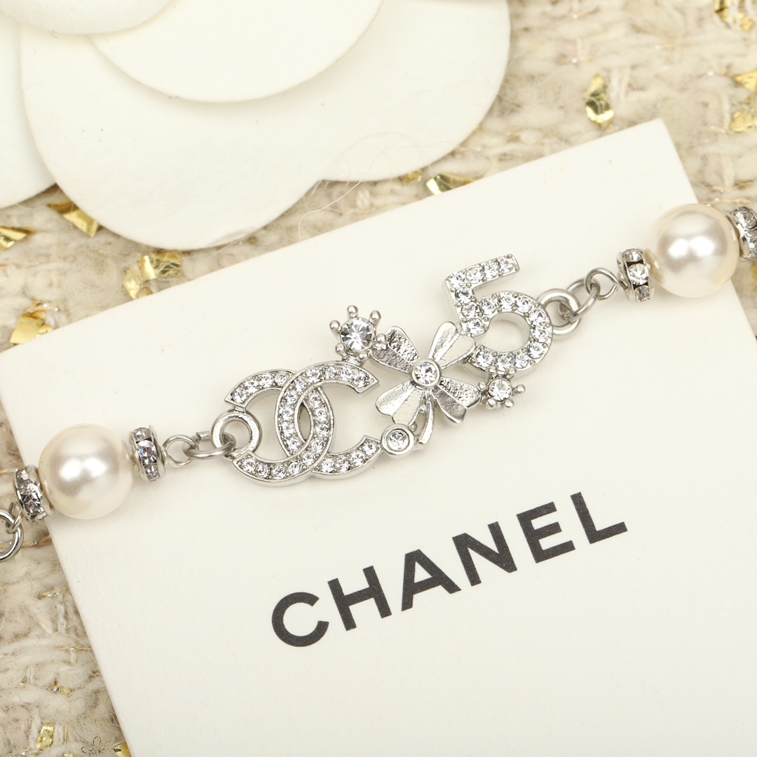 Chanel NO.5 Clover Silver Bracelet - Best Replica Jewelry™